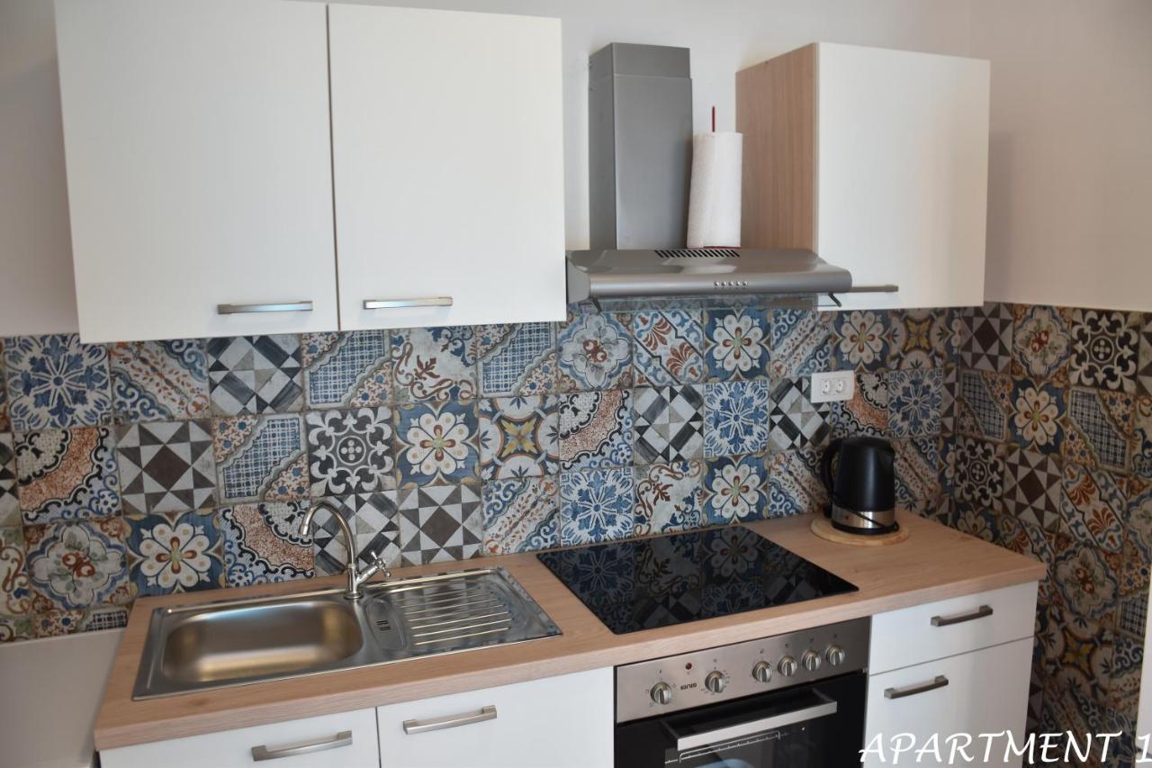 Apartments Luka トロギール エクステリア 写真
