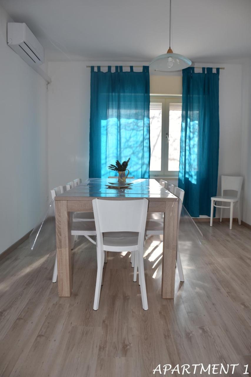 Apartments Luka トロギール エクステリア 写真