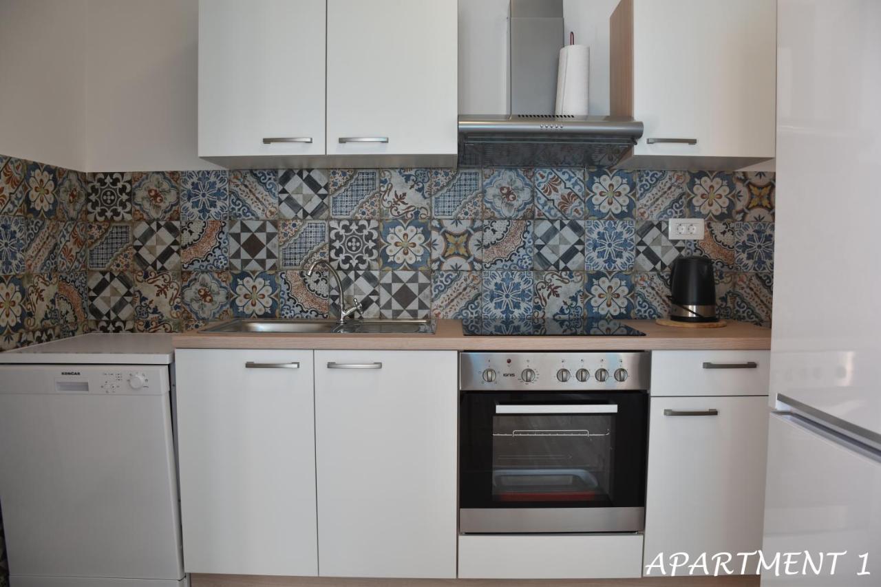 Apartments Luka トロギール エクステリア 写真