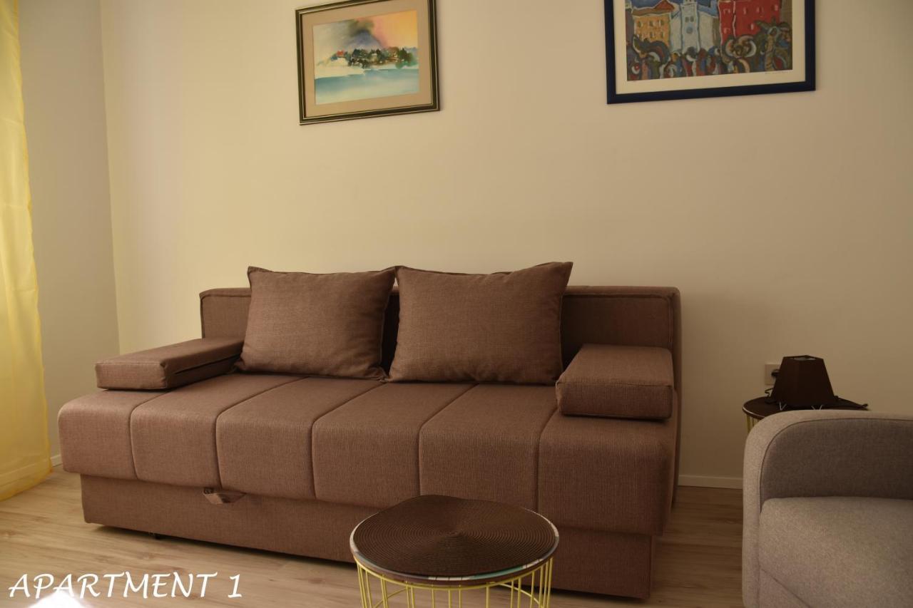 Apartments Luka トロギール エクステリア 写真
