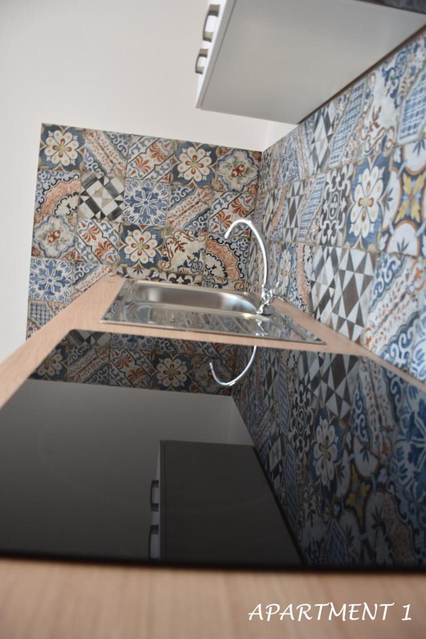 Apartments Luka トロギール エクステリア 写真