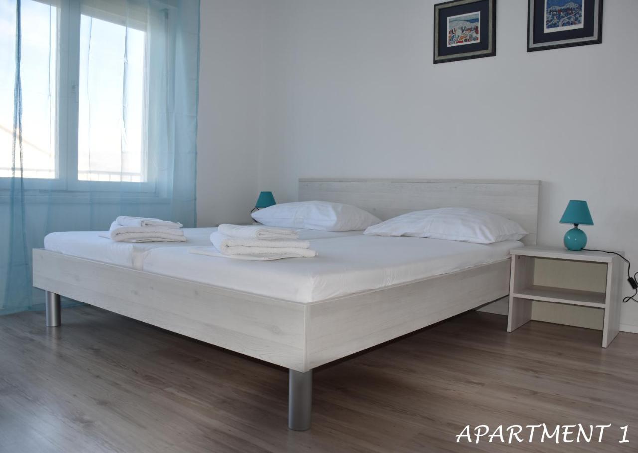 Apartments Luka トロギール エクステリア 写真