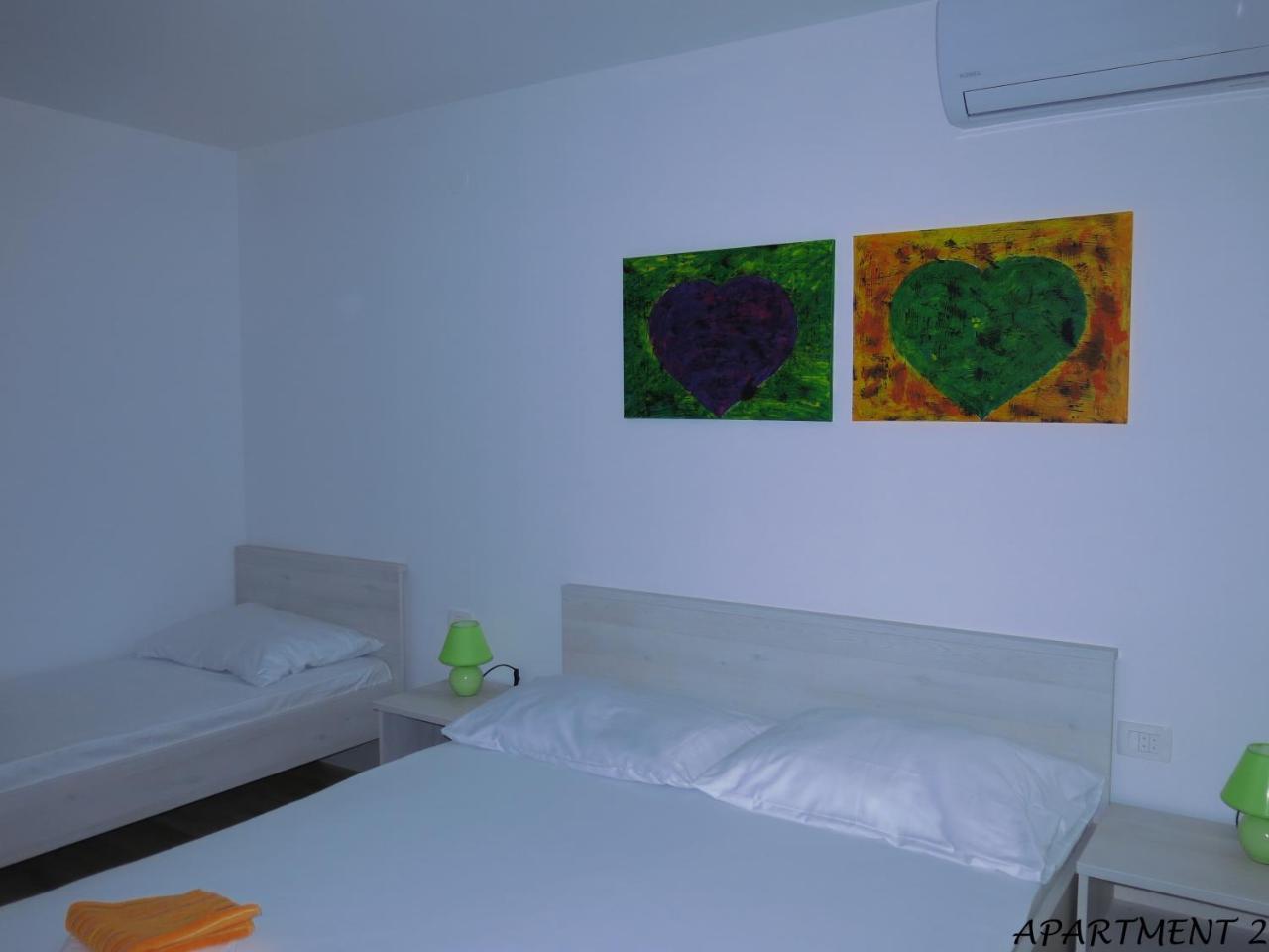 Apartments Luka トロギール エクステリア 写真