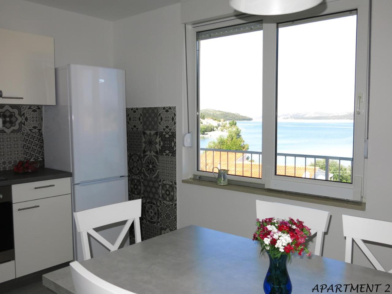 Apartments Luka トロギール エクステリア 写真