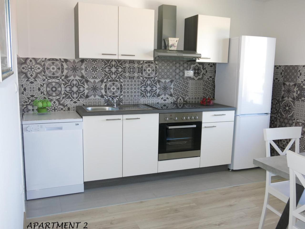 Apartments Luka トロギール エクステリア 写真